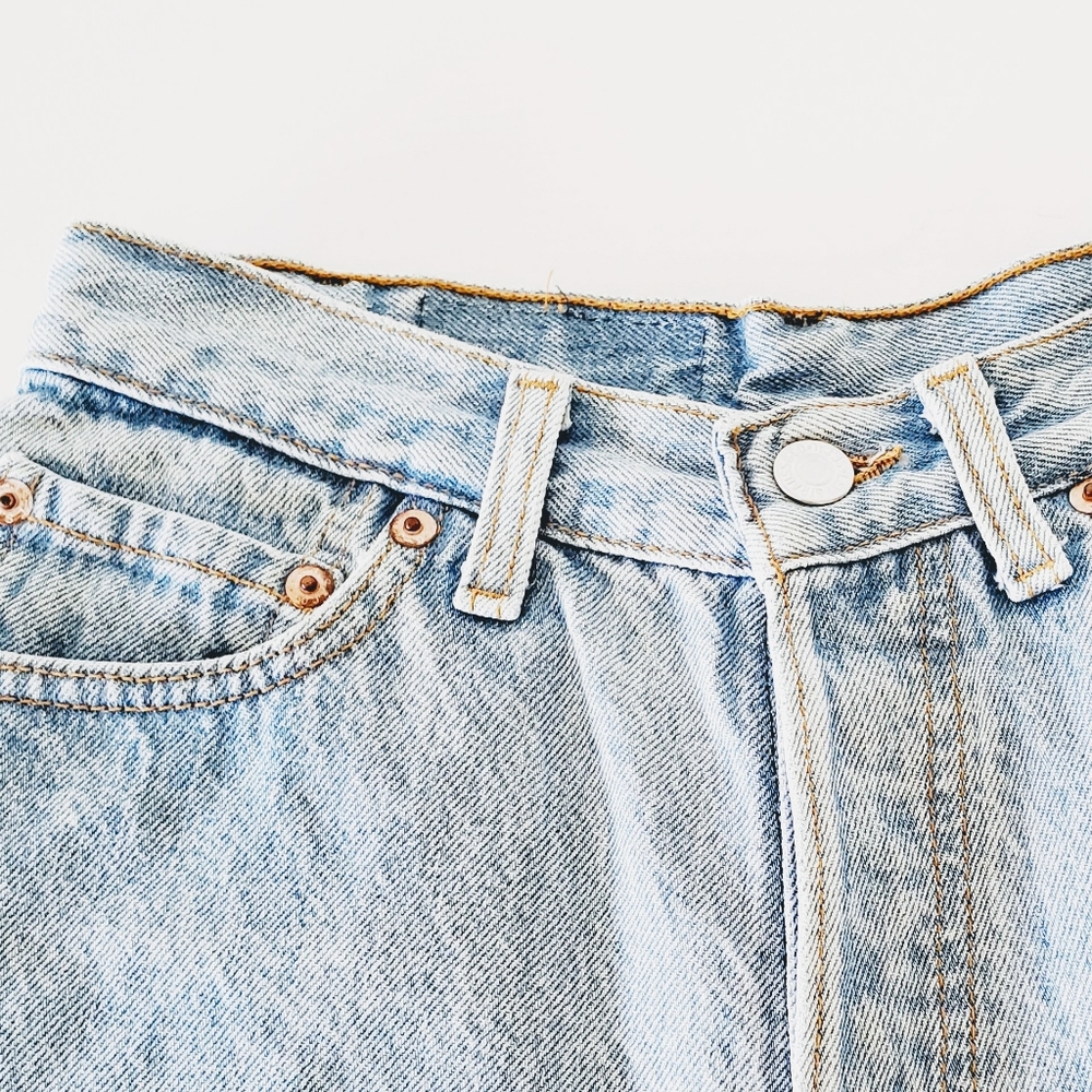 Vintage | Levi's | 501s Cutoff Button Fly Shorts - Picture 12 of 15